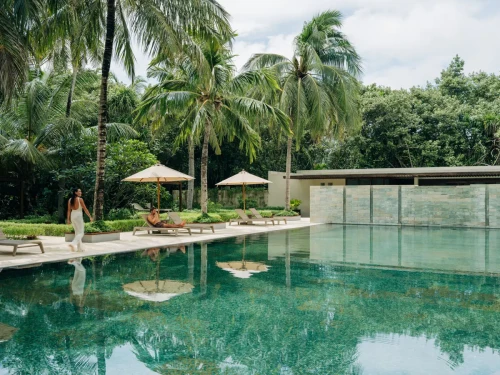 Freshwater swimming pool - SeyExclusive.com